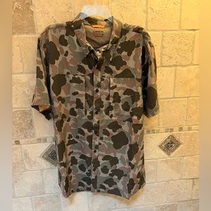 MAGELLAN Men’s Camo Fishing Shirt Size XL. NWT
